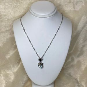 Silver necklace with mirror stone